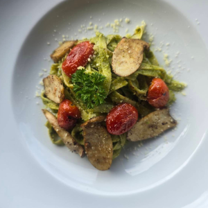 Pasta with Kale sauce and Roasted Mushrooms