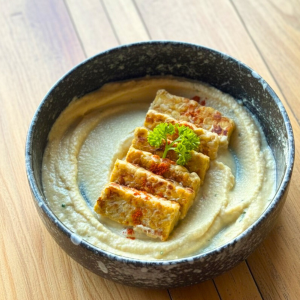 Hummus with Grilled Tempeh
